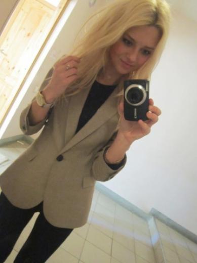 КАРОЛИНА 0731586133
